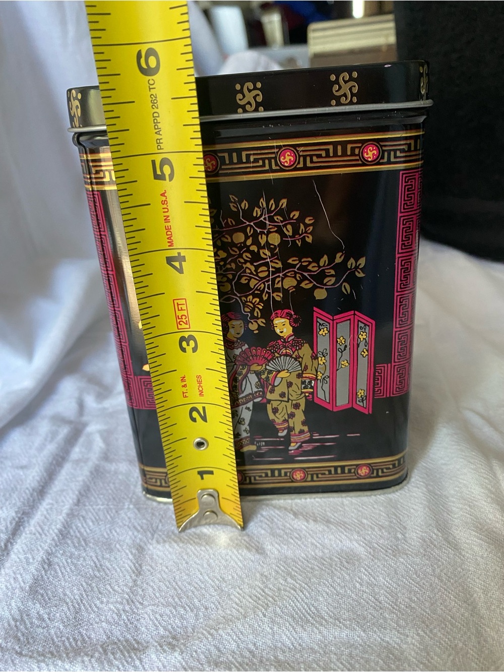 Vintage set of 3 Decorative Asian-Style TeaTin Canisters